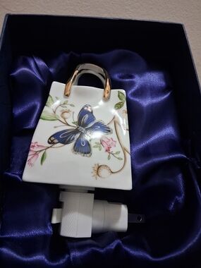 Porcelain Butterfly Plug-In Fragrance Warmer - Blue Butterfly